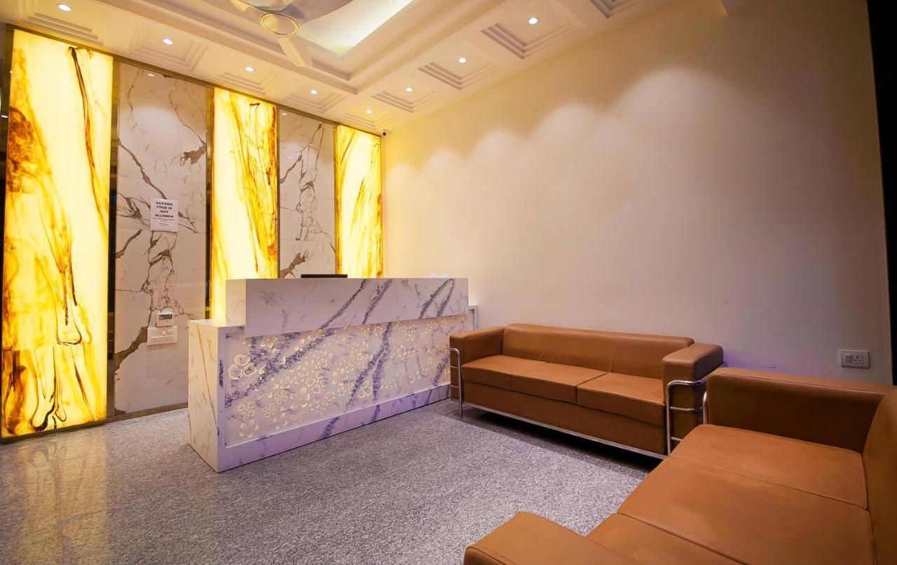 Hotel Z Suite-Near Delhi Airport New Delhi Exterior photo