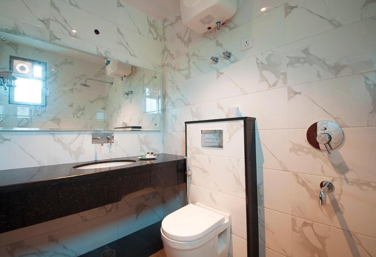 Hotel Z Suite-Near Delhi Airport New Delhi Exterior photo