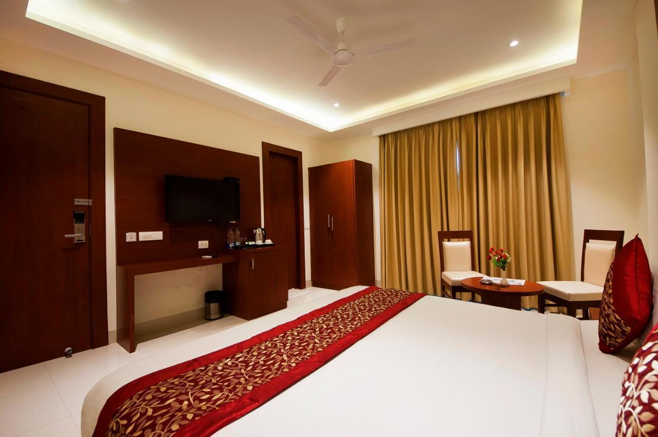 Hotel Z Suite-Near Delhi Airport New Delhi Exterior photo